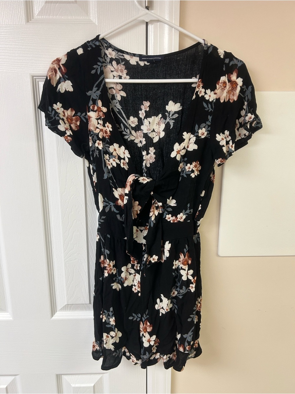 American Eagle Outfitters Black Floral Romper